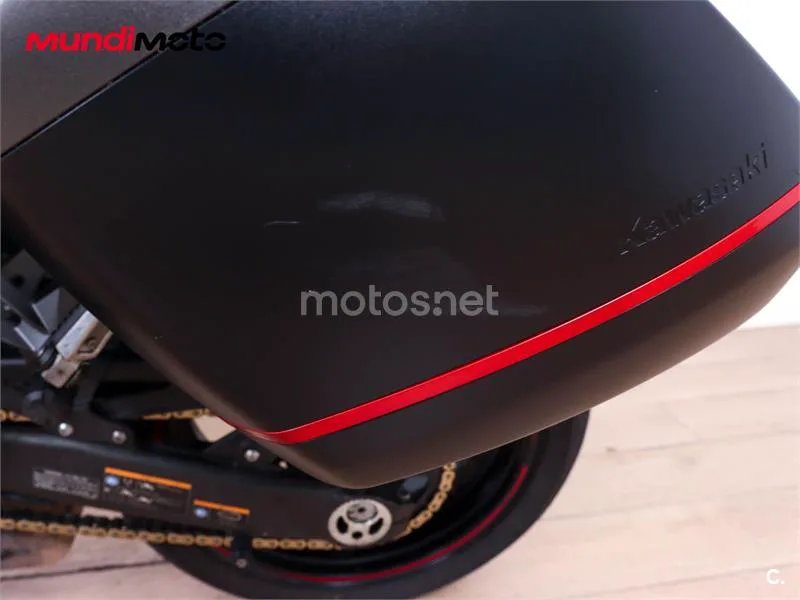 Kawasaki Ninja 1000 SX – Vista 17