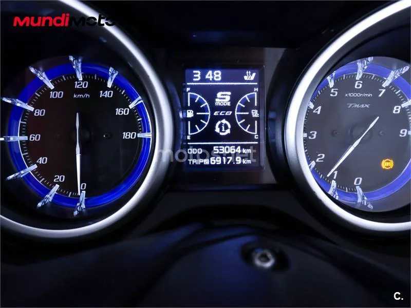 Yamaha TMAX 530 – Vista 12