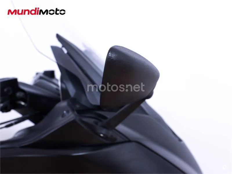 Yamaha TMAX 530 – Vista 15