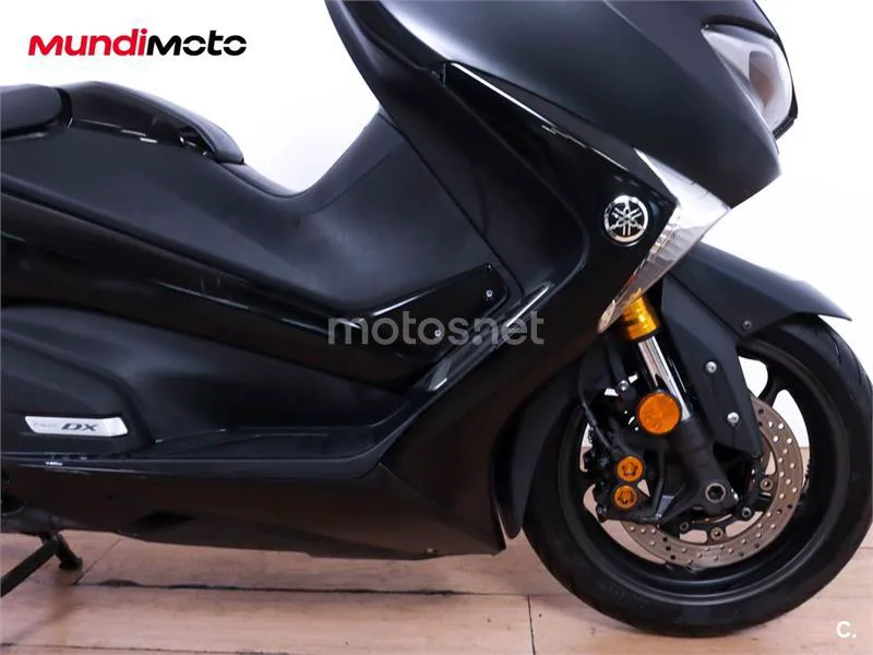 Yamaha TMAX 530 – Vista 16