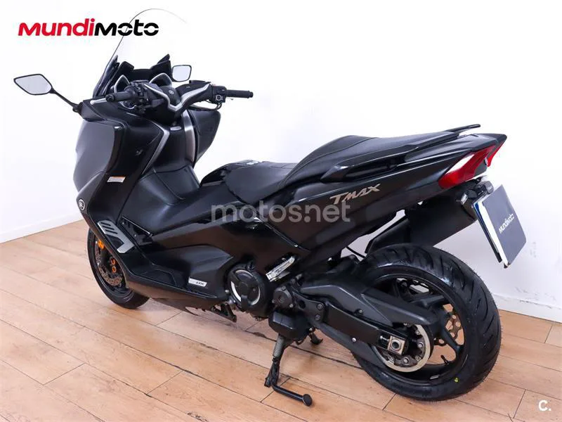 Yamaha TMAX 530 – Vista 8