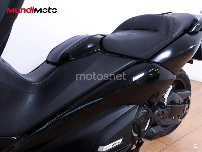 Yamaha TMAX 530 – Vista 10