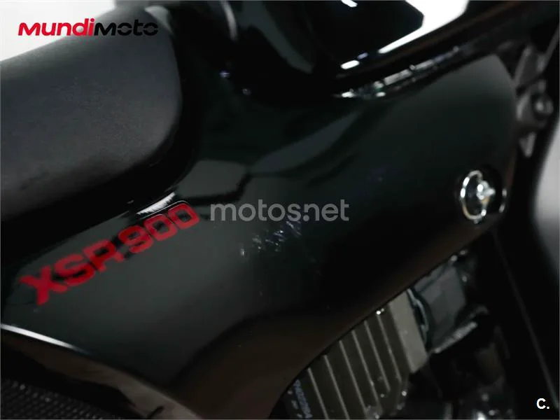 Yamaha XSR 900 – Vista 16