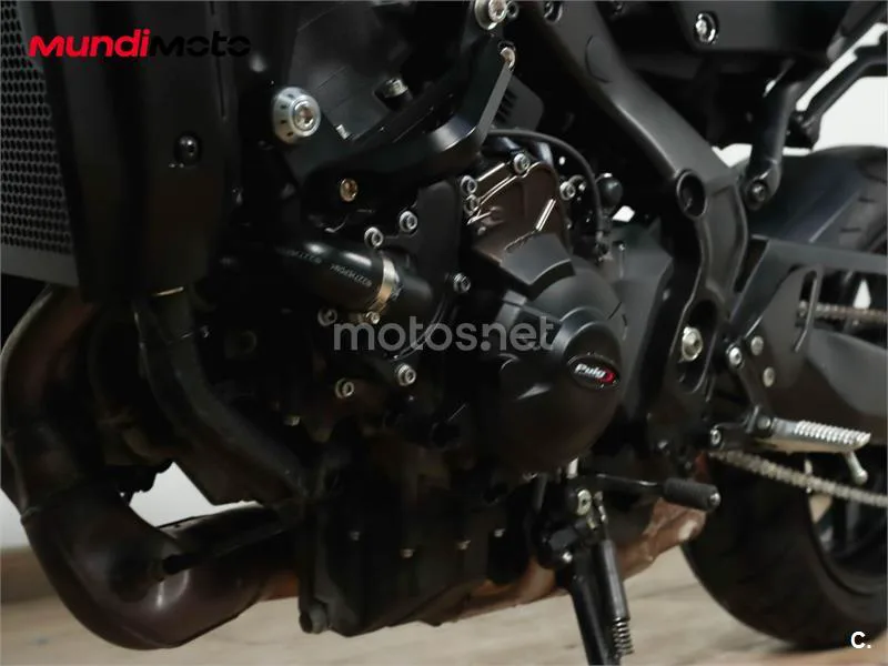 Yamaha XSR 900 – Vista 10