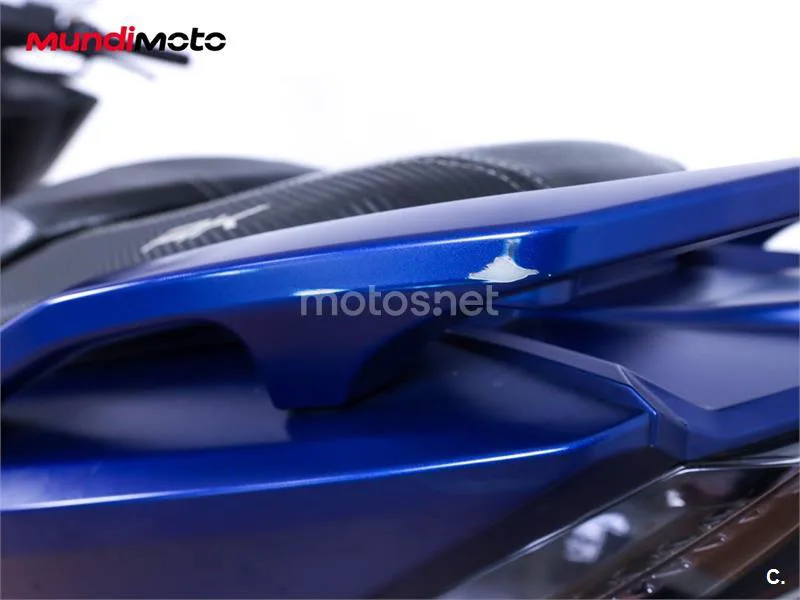 Kymco AK 550 – Vista 16