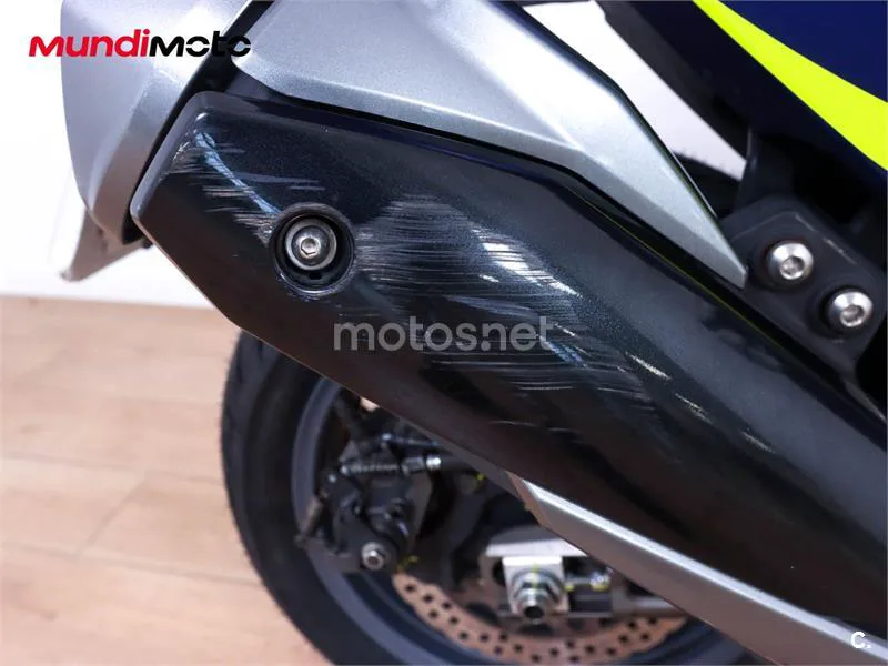 Kymco AK 550 – Vista 17