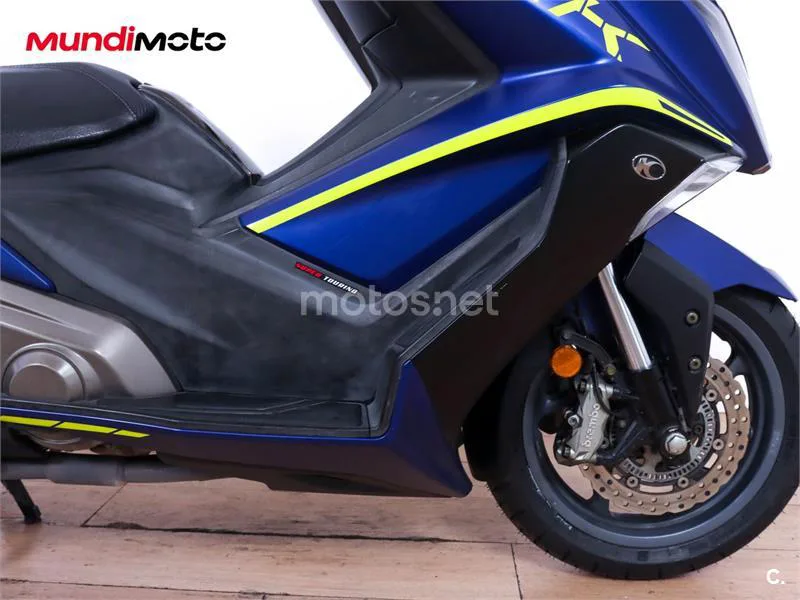 Kymco AK 550 – Vista 25