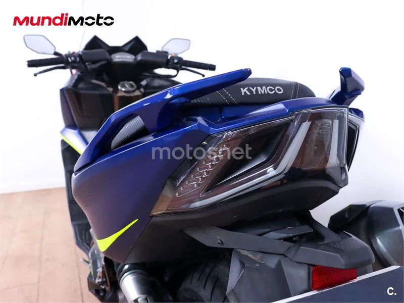 Kymco AK 550 – Vista 9