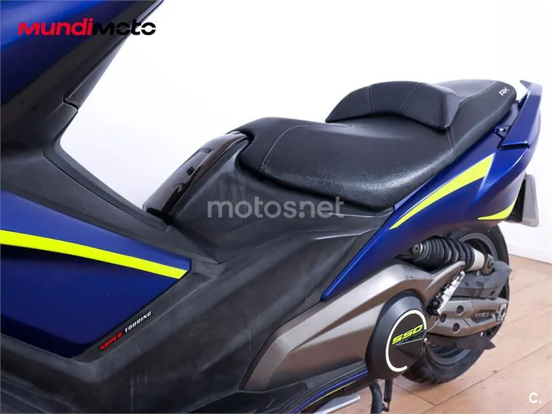 Kymco AK 550 – Vista 10