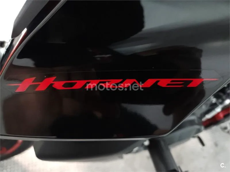 Honda CB 750 Hornet – Vista 12