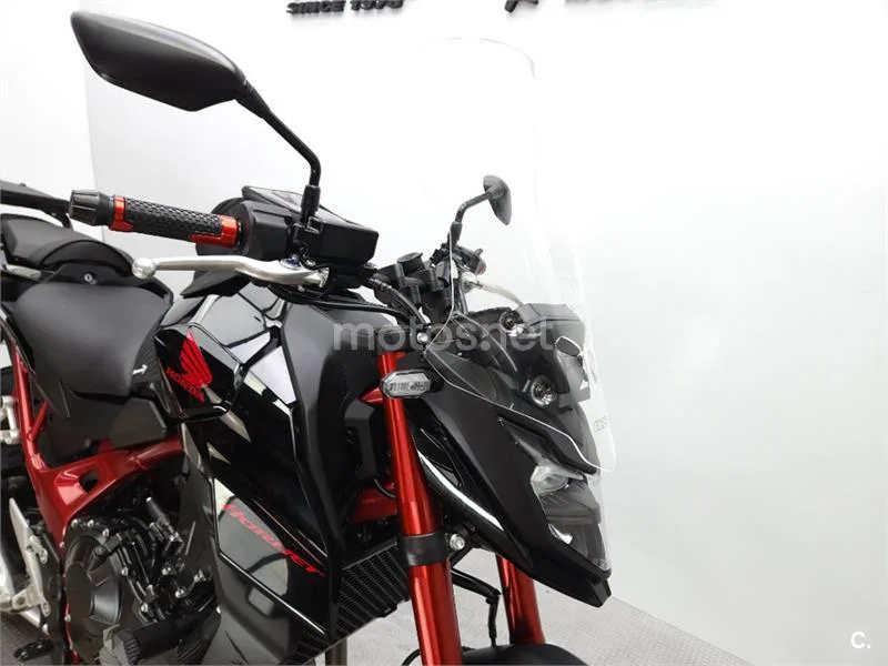 Honda CB 750 Hornet – Vista 3
