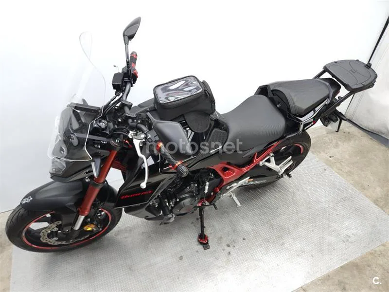 Honda CB 750 Hornet – Vista 26