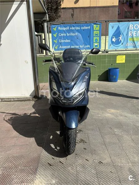 Honda PCX 125 – Vista 4