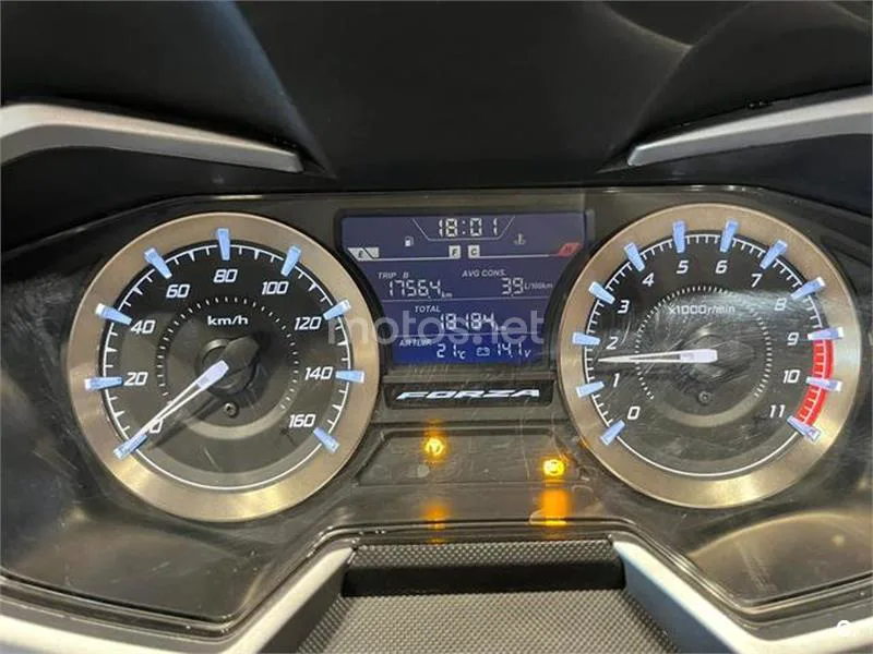 Honda Forza 350 – Vista 13
