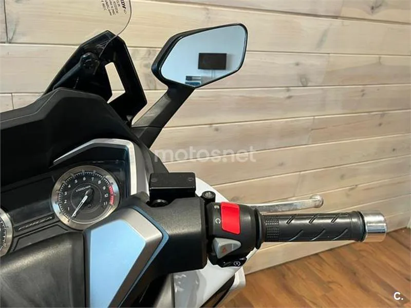 Honda Forza 350 – Vista 15
