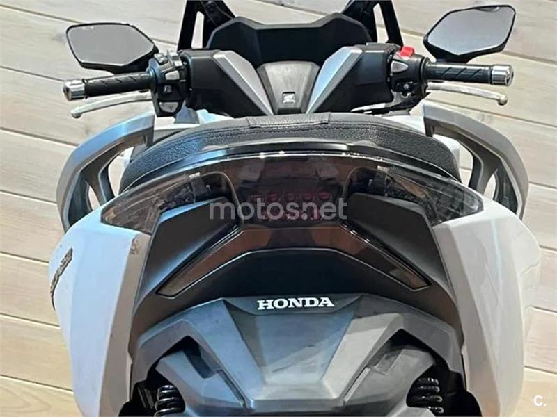 Honda Forza 350 – Vista 6