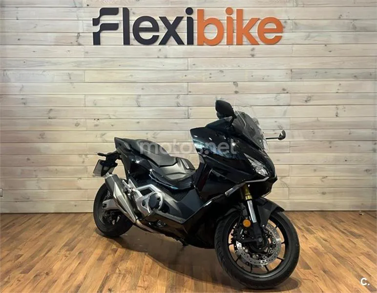 Honda Forza 750 – Vista 1