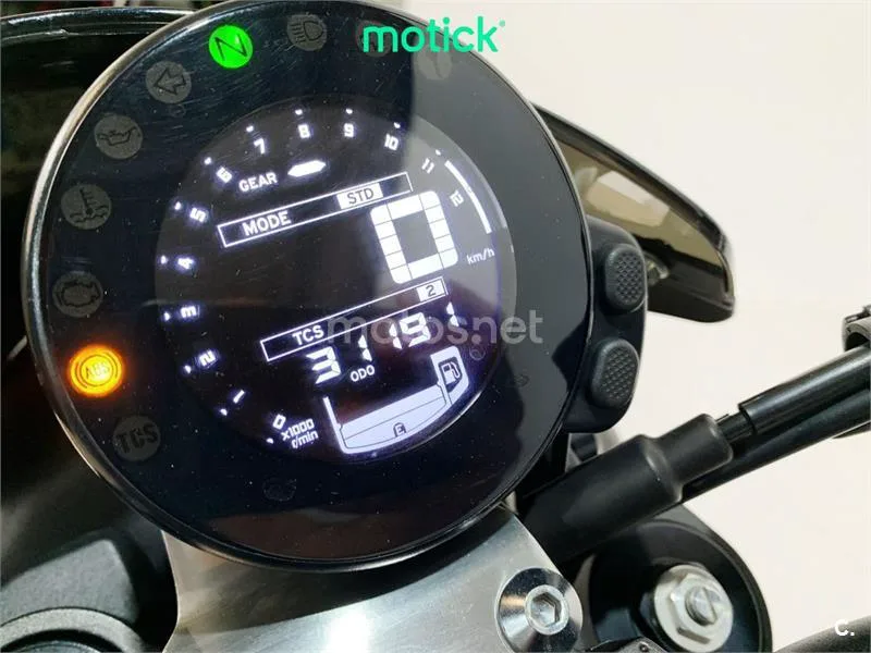 Yamaha XSR 900 – Vista 4