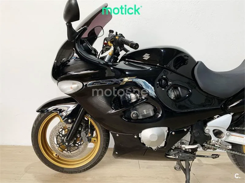 Suzuki GSX 750F – Vista 6