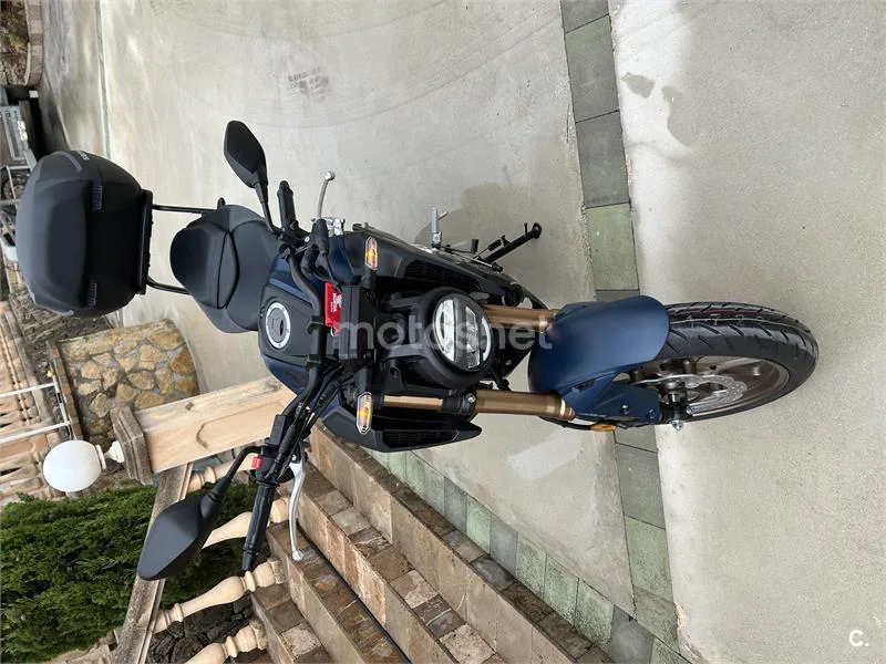 Honda CB 125 R – Vista 3
