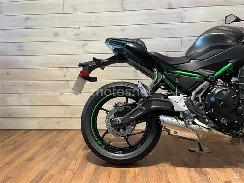 Kawasaki Z650 – Vista 7