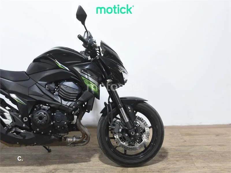 Kawasaki Z800 – Vista 4