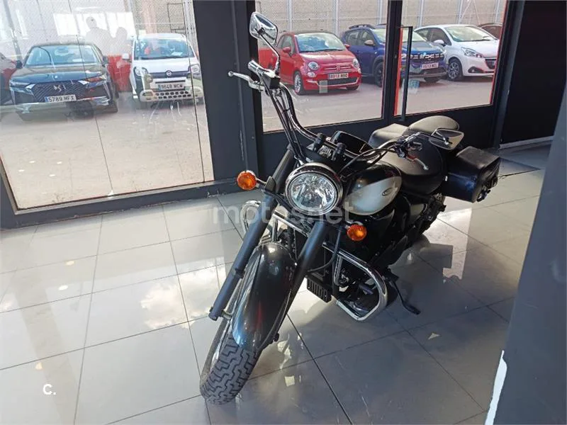 Kawasaki VN 900 Classic – Vista 4