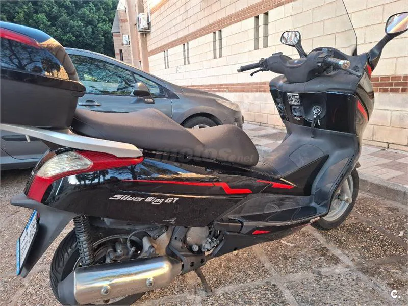 Honda S-Wing 125 – Vista 3