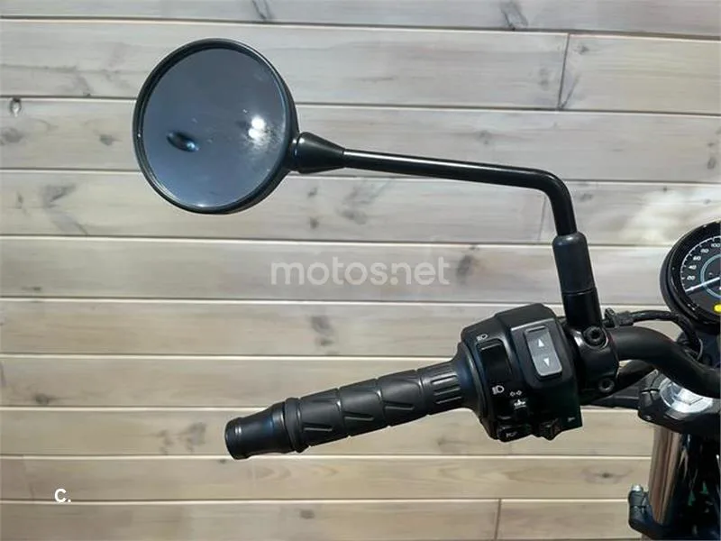 Kawasaki Z650 – Vista 11