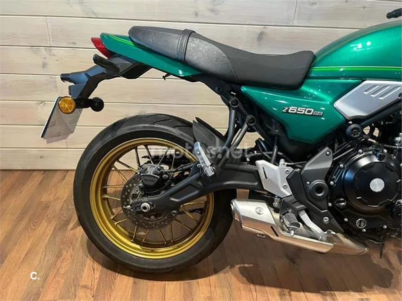 Kawasaki Z650 – Vista 7