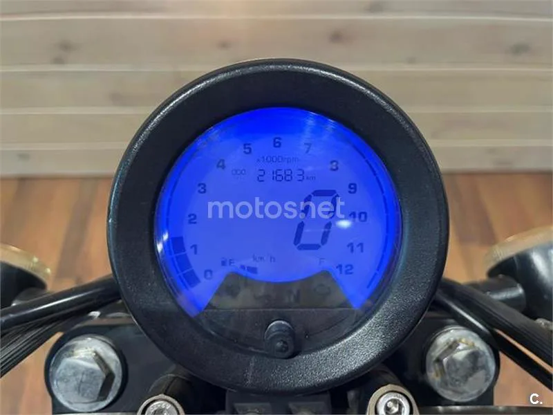 Keeway K-Light 125 – Vista 15