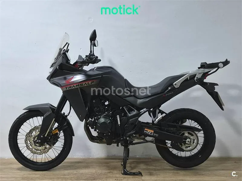 Honda XL 750 Transalp – Vista 5
