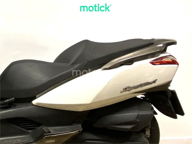 Kymco Super Dink 125 – Vista 7
