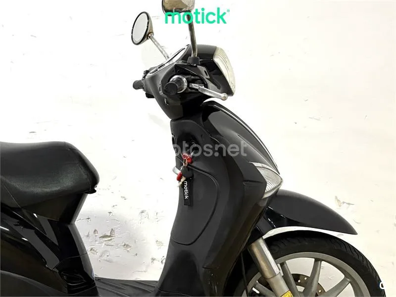 Piaggio Liberty 125 – Vista 3