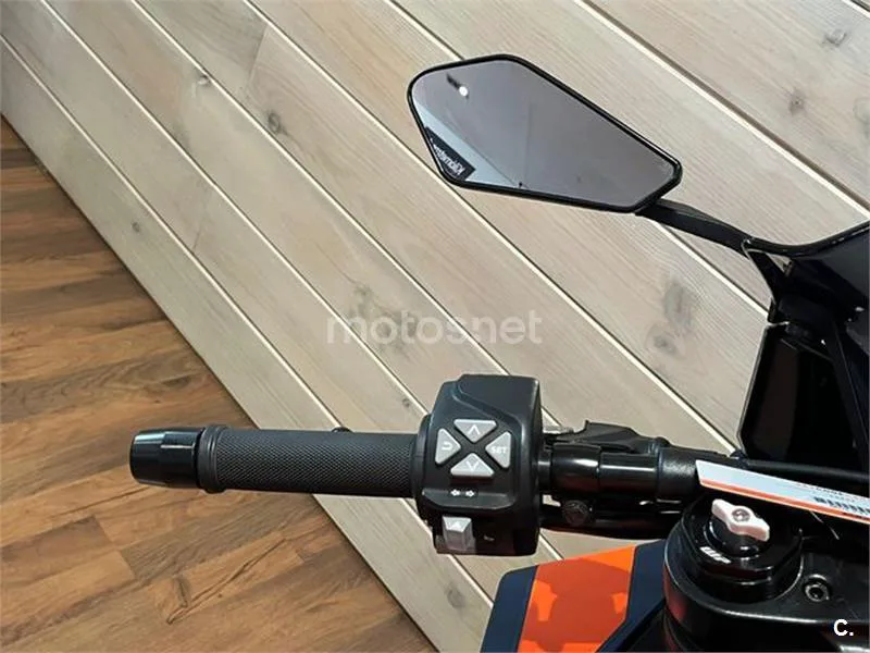 KTM RC – Vista 11