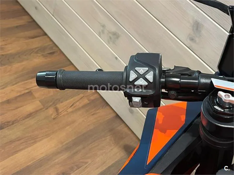 KTM RC – Vista 12