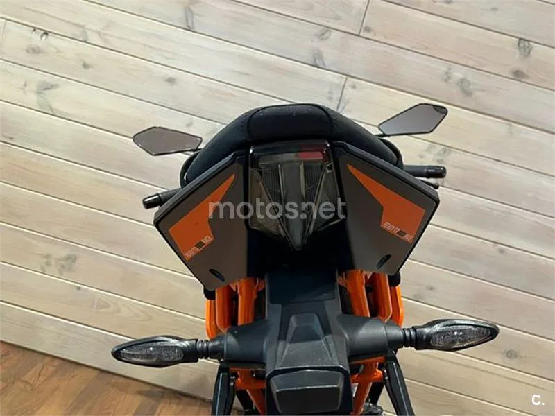 KTM RC – Vista 5