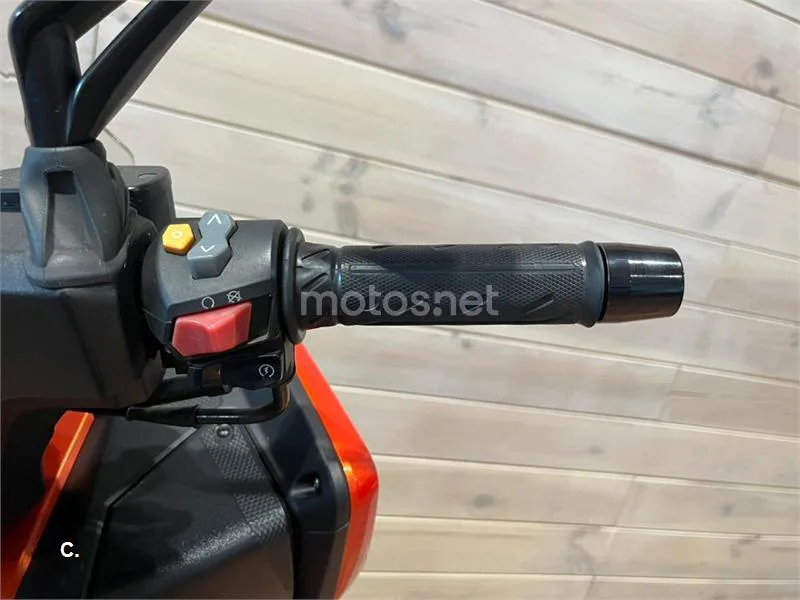 Kymco DTX 350 – Vista 14