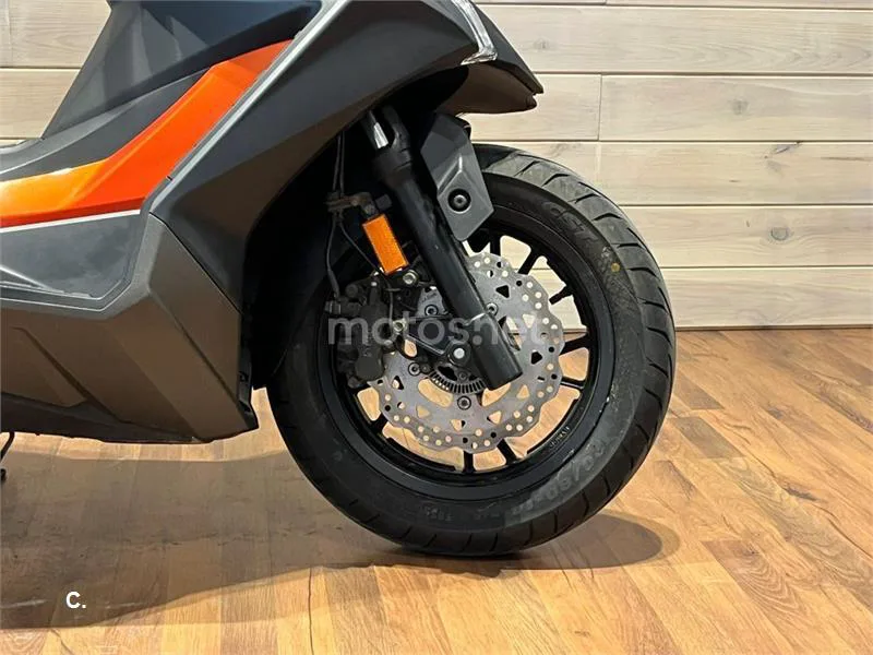 Kymco DTX 350 – Vista 9
