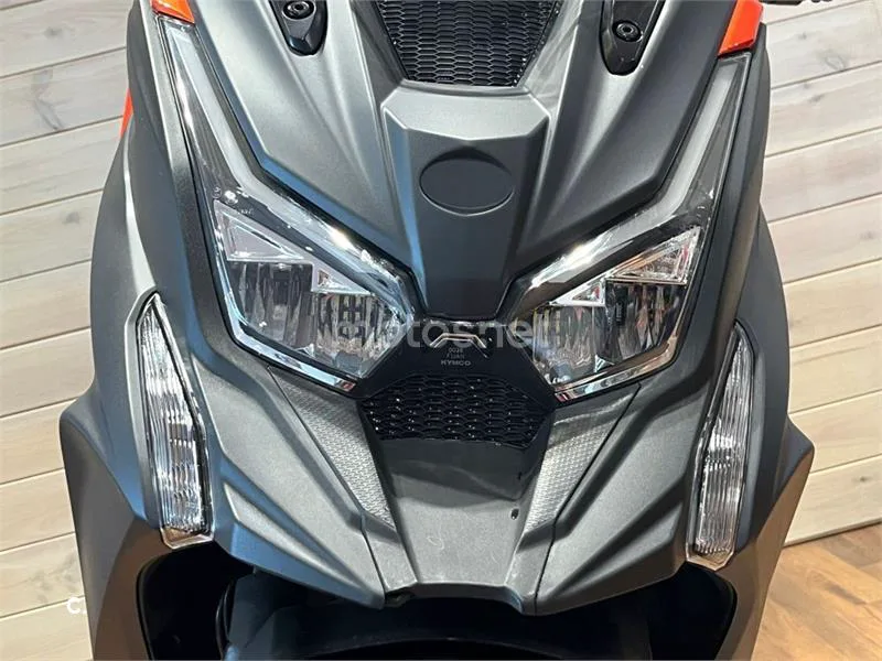 Kymco DTX 350 – Vista 10