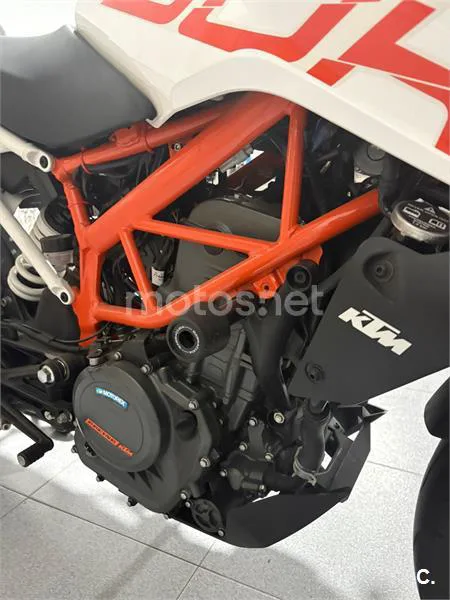 KTM 390 – Vista 3