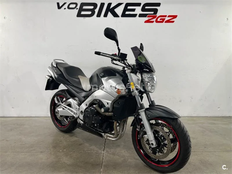 Suzuki GSR 600 – Vista 3