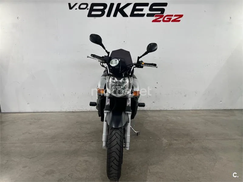 Suzuki GSR 600 – Vista 4