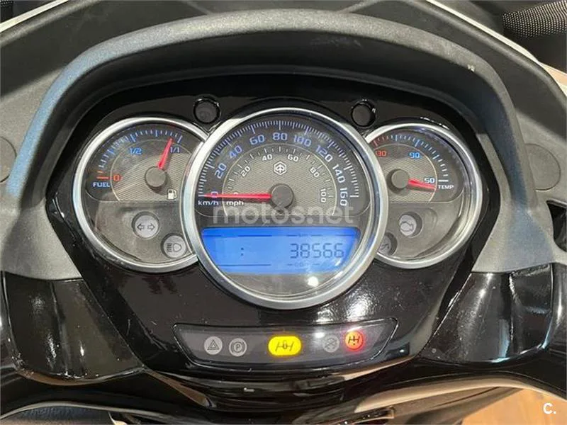 Piaggio MP3 – Vista 13