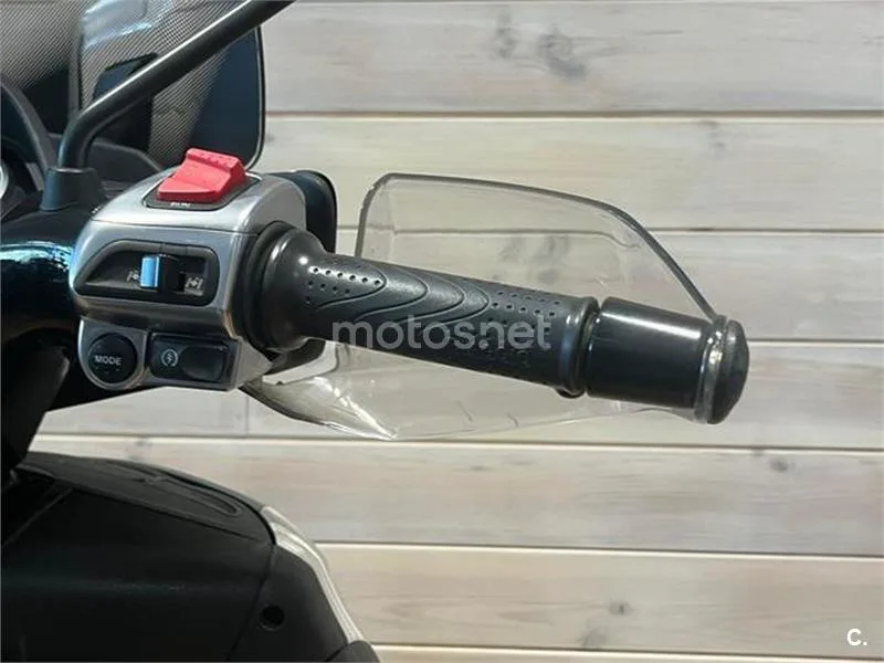 Piaggio MP3 – Vista 14