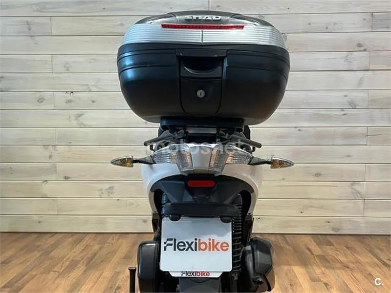 Piaggio MP3 – Vista 5