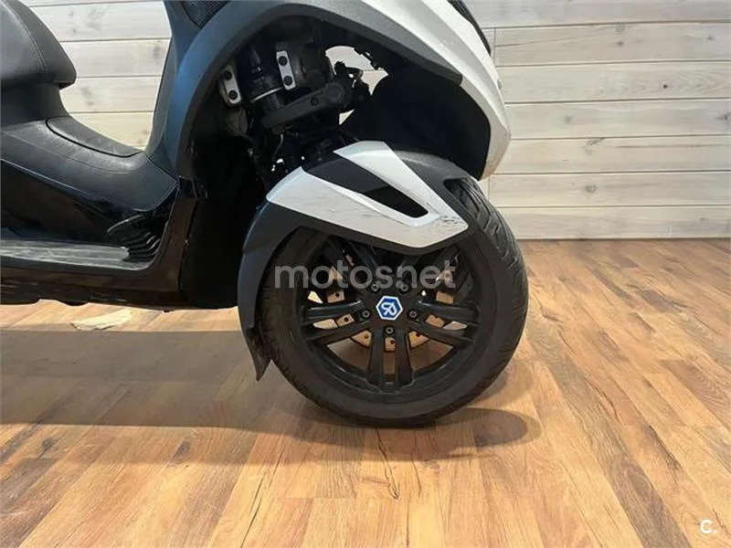 Piaggio MP3 – Vista 9