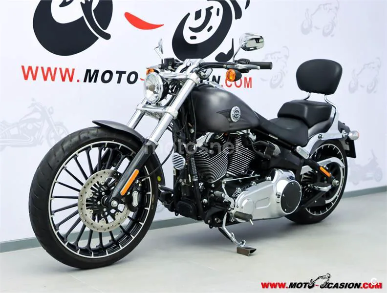 Harley-Davidson Breakout - Vista 8
