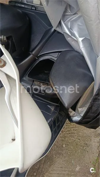 Suzuki Burgman 400 - Vista 3