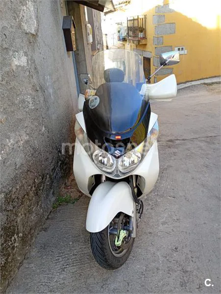 Suzuki Burgman 400 - Vista 5